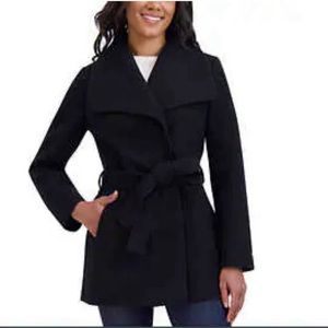 Woman's coat- Tahari